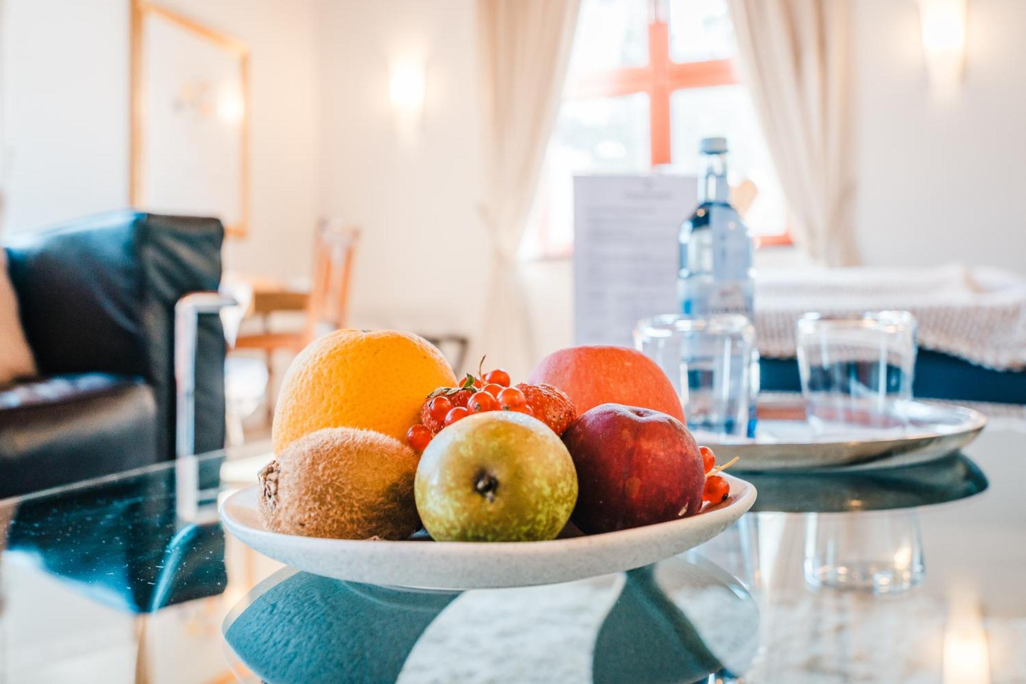 Romantik Hotel Schloss Ranzow Lohme Dış mekan fotoğraf